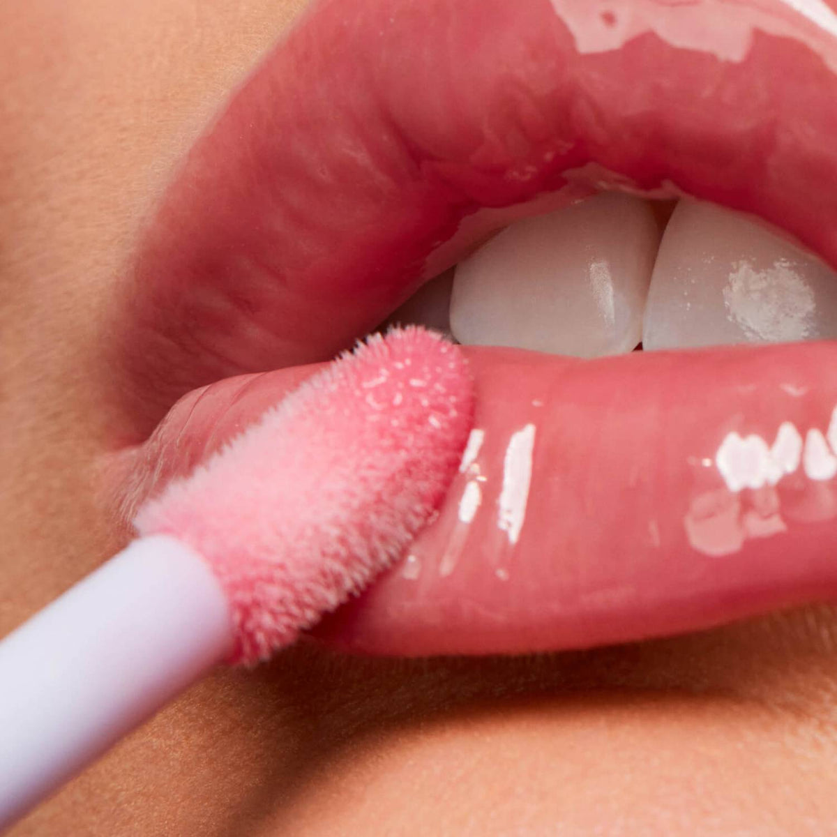 Saie Glossybounce Hydrating Lip Oil
