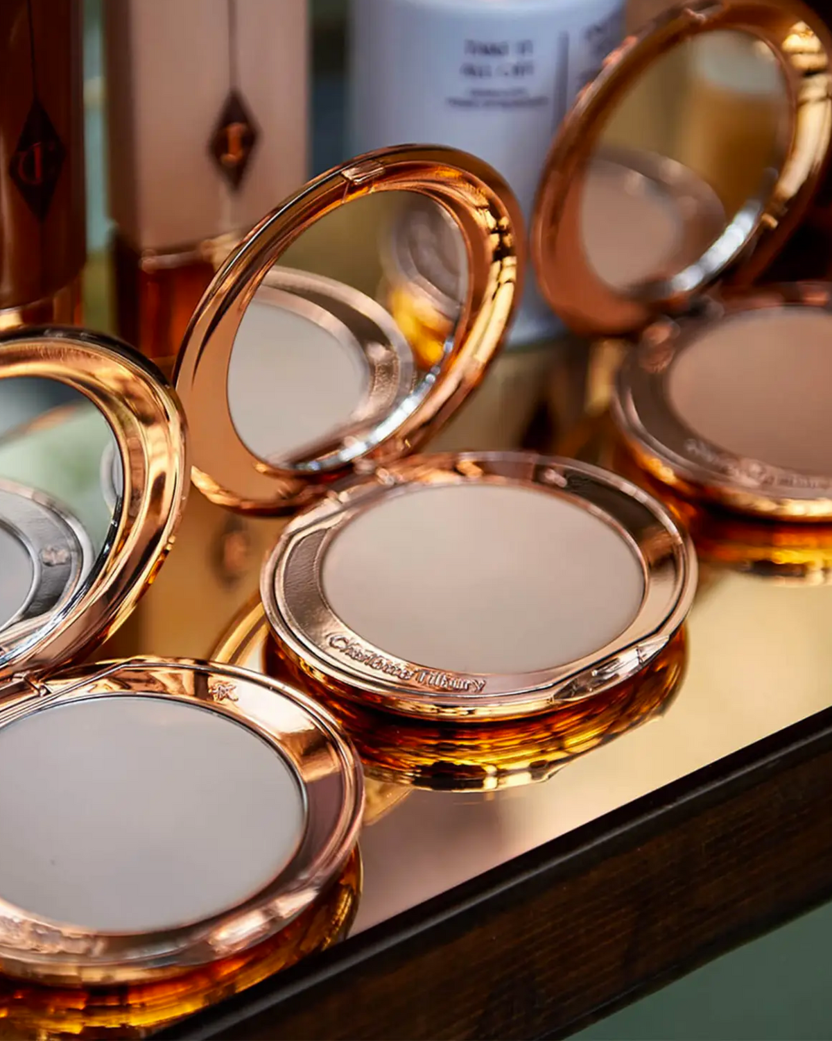 Charlotte Tilbury Airbrush Flawless Finish Powder - Medium