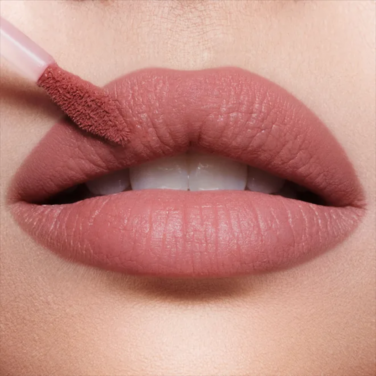Charlotte Tilbury Airbrush Flawless Lip Blur - Pillow Talk