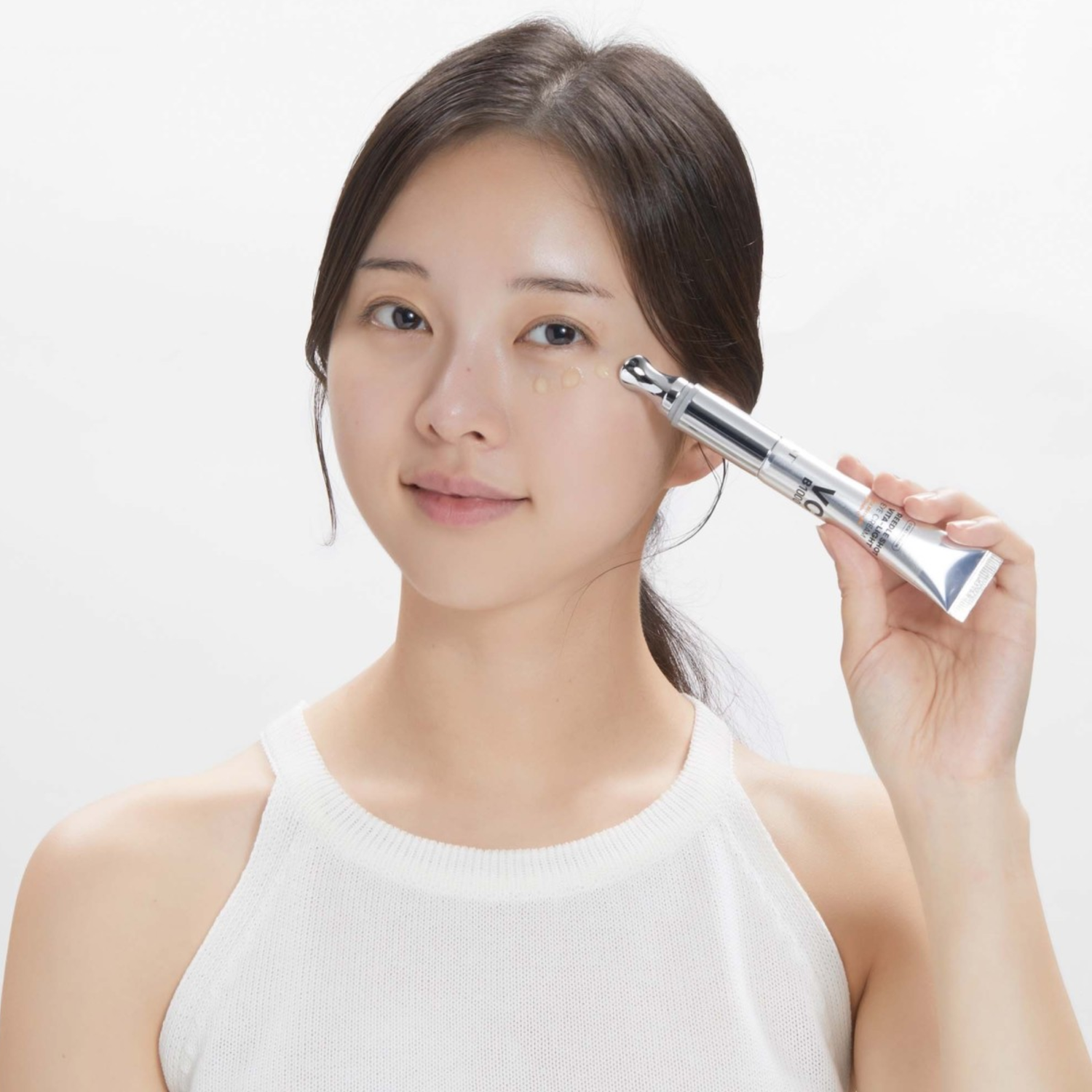 VT Reedle Shot Vita-Light Eye cream