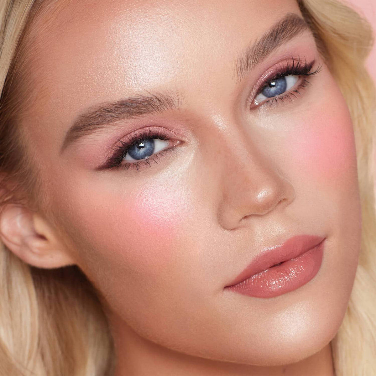 Charlotte Tilbury Matte Beauty Wand  Blush 28G (VARIOUS SHADES)